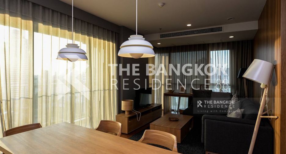 For sale 2 ベッドルーム condo in Yan Nawa, Bangkok