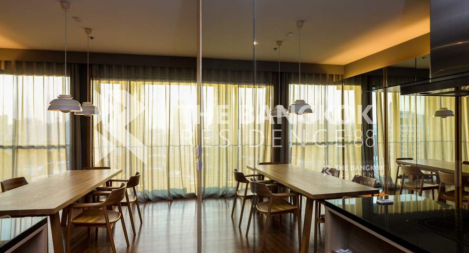 For sale 2 ベッドルーム condo in Yan Nawa, Bangkok