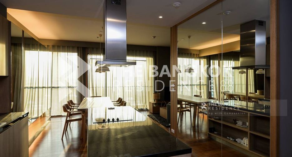 For sale 2 ベッドルーム condo in Yan Nawa, Bangkok