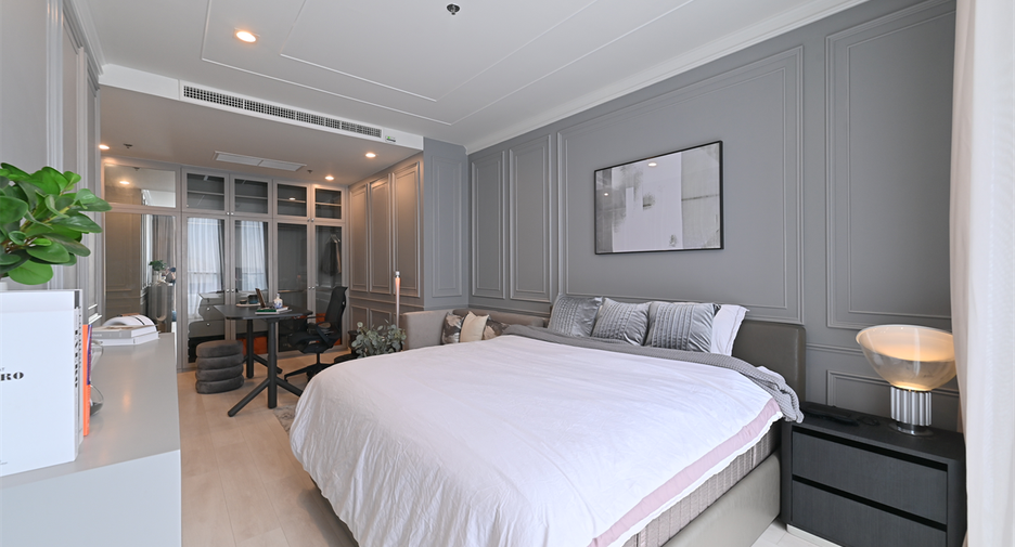 For sale 2 bedrooms condo in Pathum Wan, Bangkok