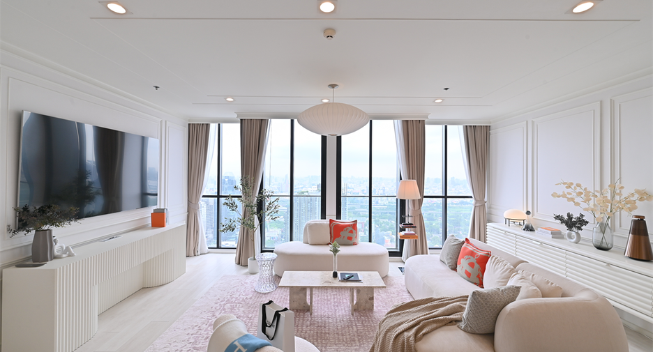 For sale 2 bedrooms condo in Pathum Wan, Bangkok