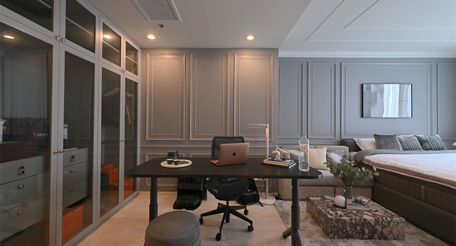 For sale 2 bedrooms condo in Pathum Wan, Bangkok