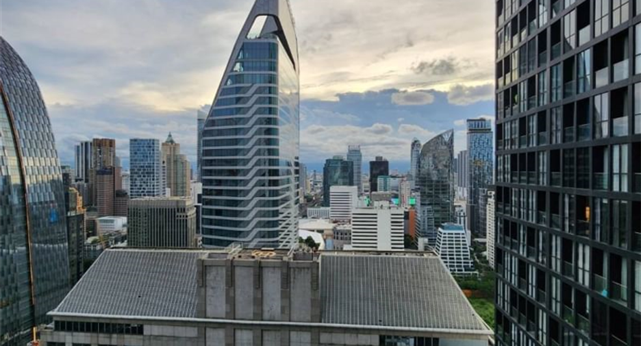 For sale 1 bed condo in Pathum Wan, Bangkok