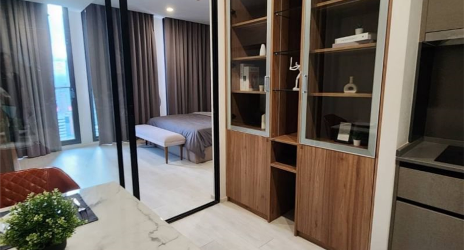 For sale 1 bed condo in Pathum Wan, Bangkok