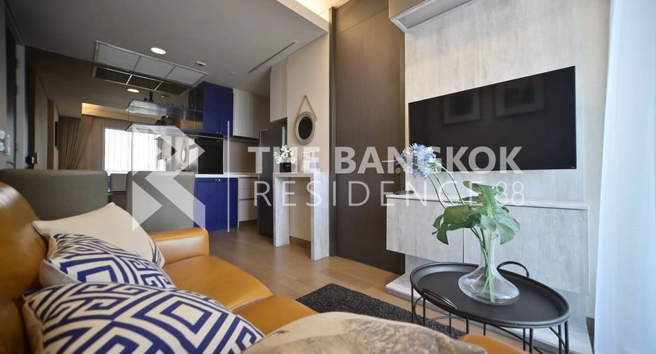 For sale 1 bed condo in Khlong Toei, Bangkok