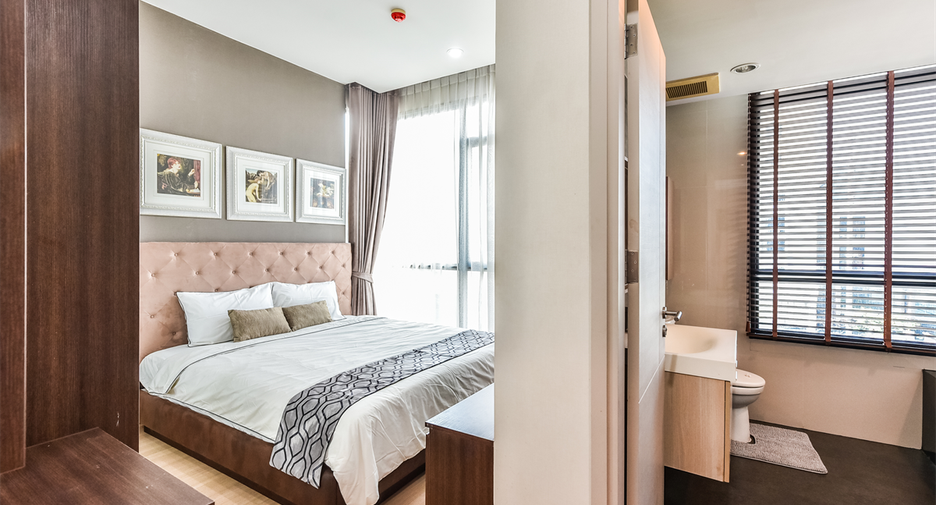 For sale 3 bedrooms condo in Watthana, Bangkok