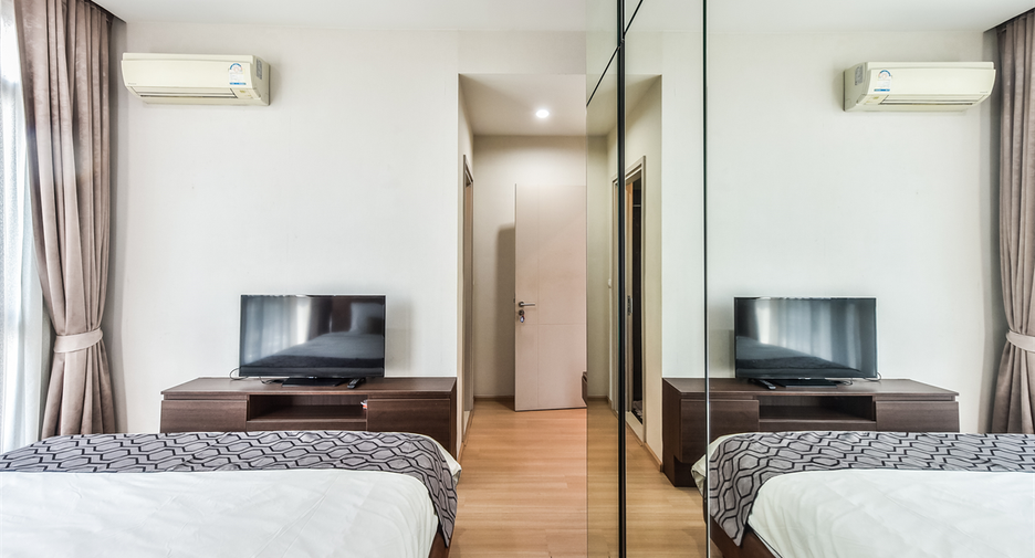 For sale 3 bedrooms condo in Watthana, Bangkok