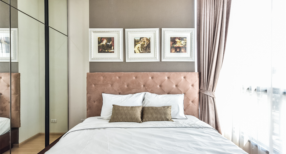 For sale 3 bedrooms condo in Watthana, Bangkok