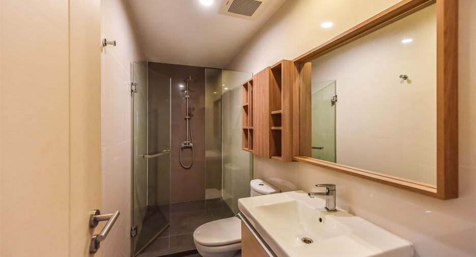 For sale 3 bedrooms condo in Watthana, Bangkok