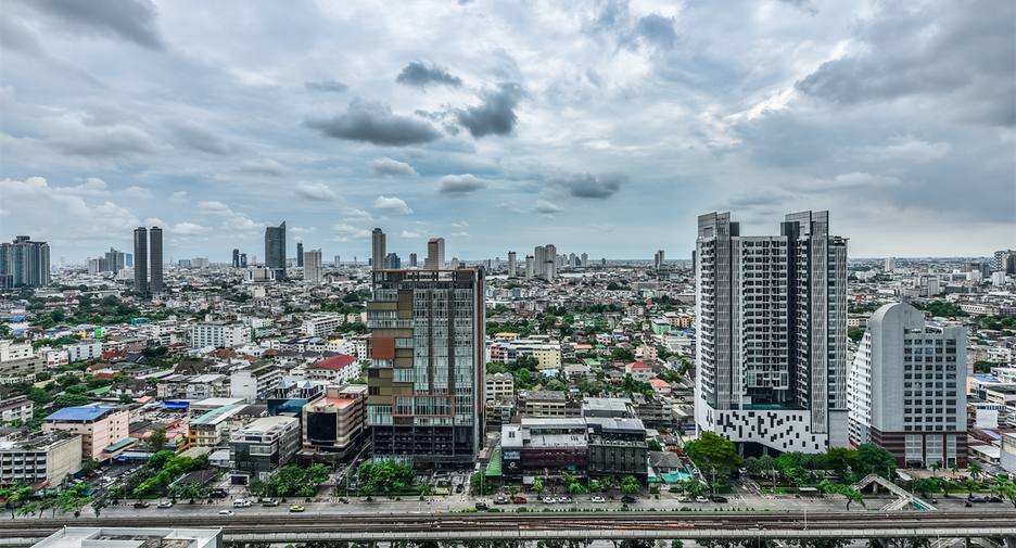 For sale 2 ベッドルーム condo in Khlong San, Bangkok