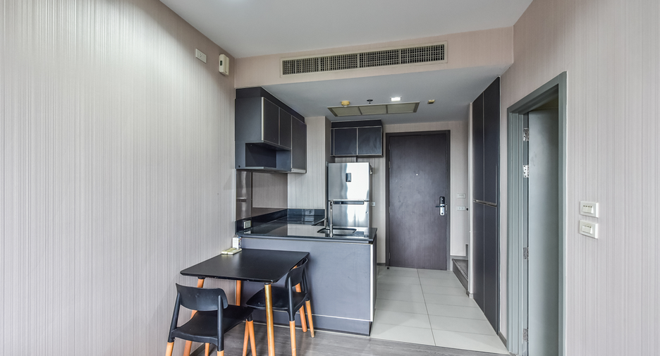 For sale 2 ベッドルーム condo in Khlong San, Bangkok