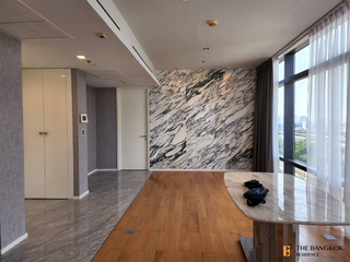For sale 2 ベッドルーム condo in Watthana, Bangkok