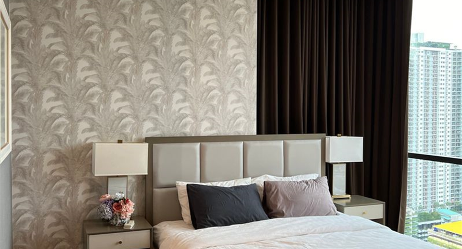 For sale 2 bedrooms condo in Watthana, Bangkok