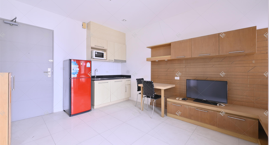 For sale 1 bed condo in Phra Khanong, Bangkok
