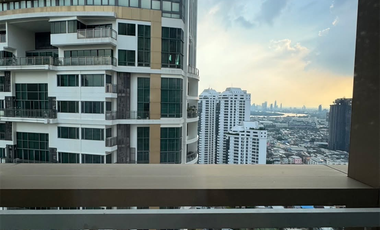 For sale 2 bedrooms condo in Khlong Toei, Bangkok