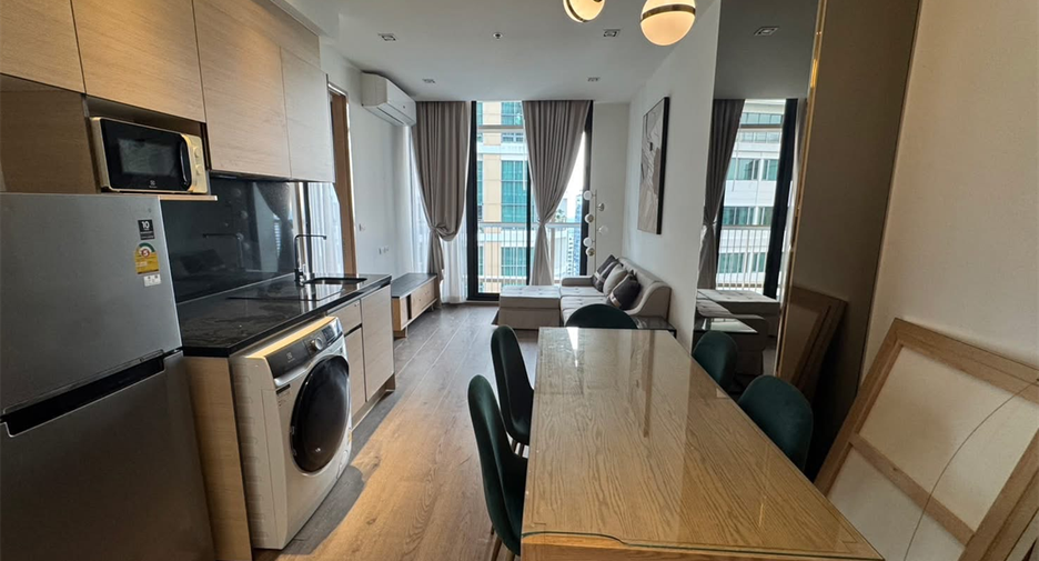 For sale 2 bedrooms condo in Khlong Toei, Bangkok