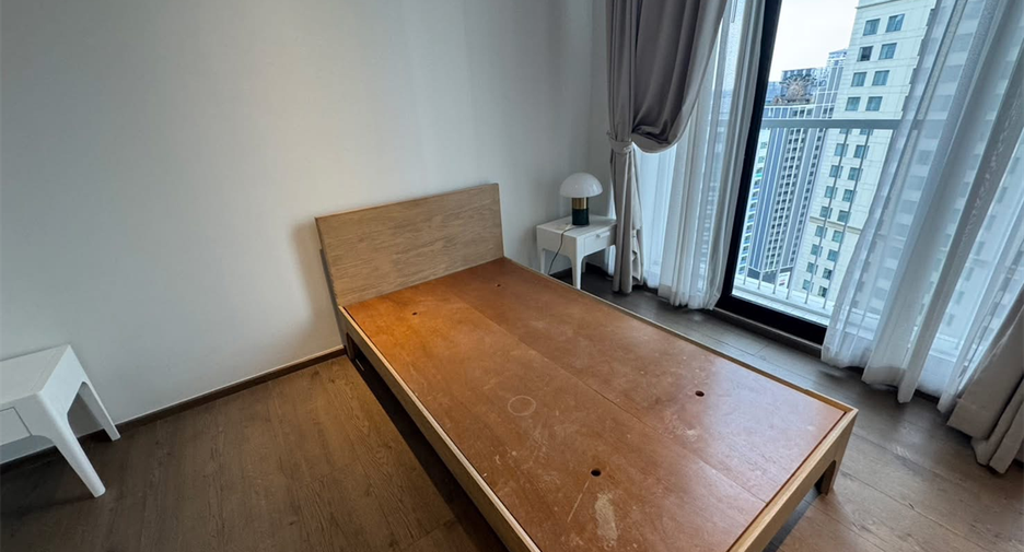 For sale 2 bedrooms condo in Khlong Toei, Bangkok