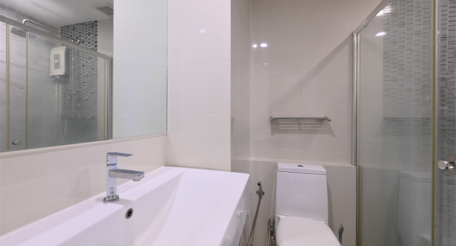Condo en venta de 3 habitaciones en Bang Na, Bangkok