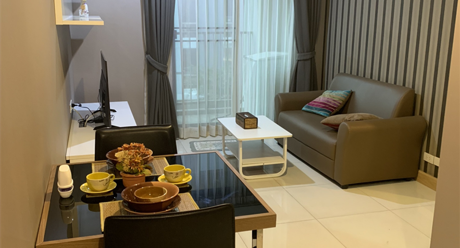 For sale 2 ベッドルーム condo in Phra Khanong, Bangkok