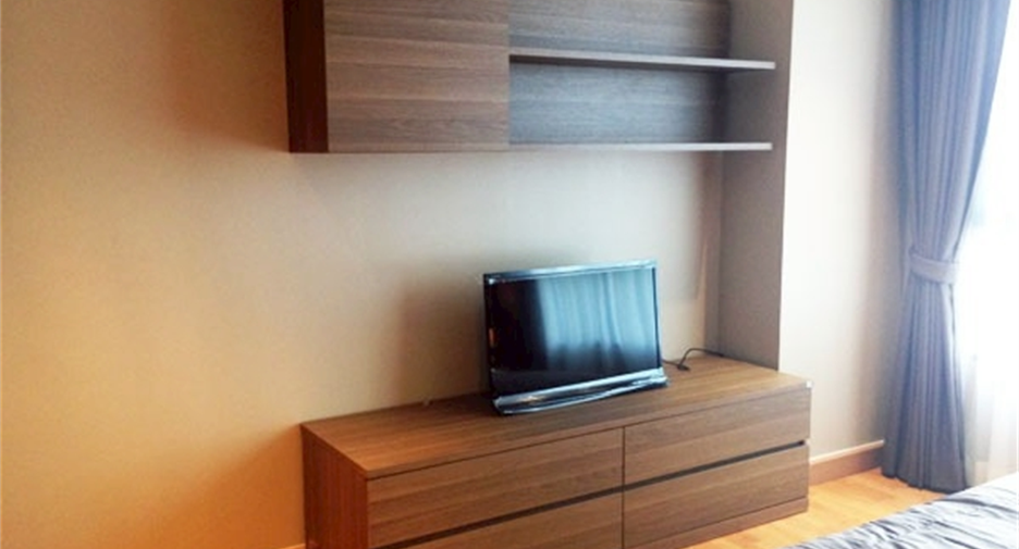 For sale 2 ベッドルーム condo in Phra Khanong, Bangkok