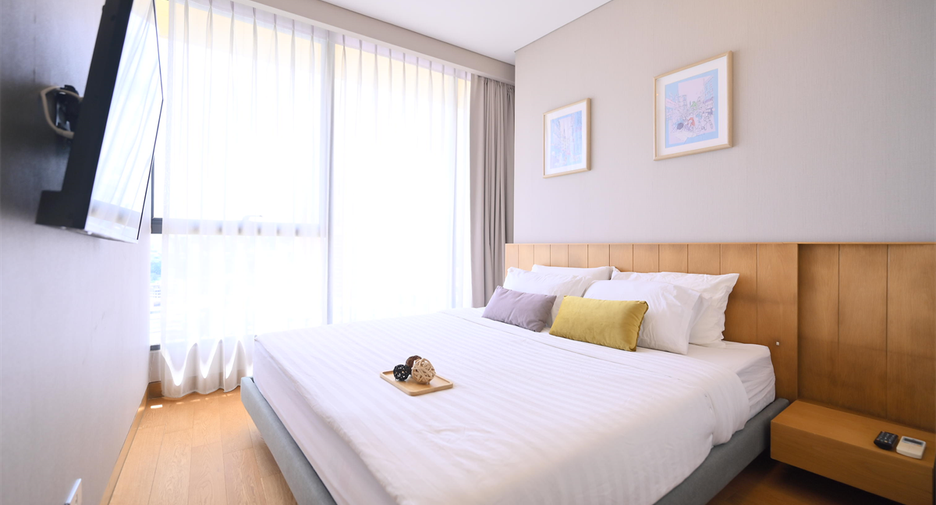 For sale 2 bedrooms condo in Khlong Toei, Bangkok
