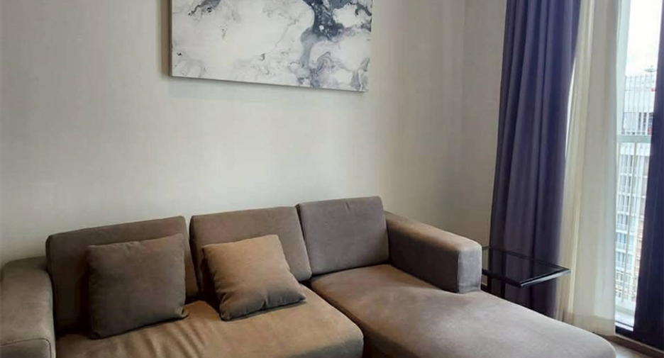 For sale 1 bed condo in Khlong Toei, Bangkok