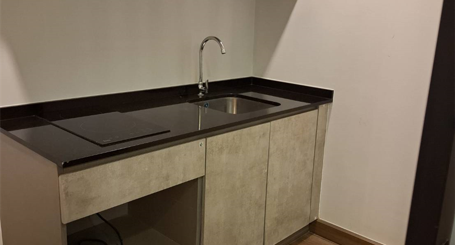 Condo en venta de 3 habitaciones en Phra Khanong, Bangkok