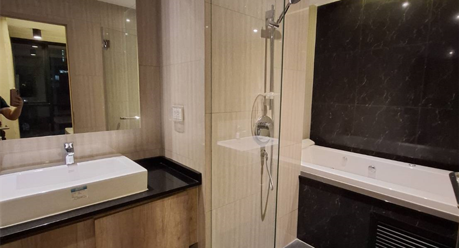 Condo en venta de 3 habitaciones en Phra Khanong, Bangkok