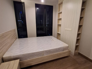 Condo en venta de 3 habitaciones en Phra Khanong, Bangkok