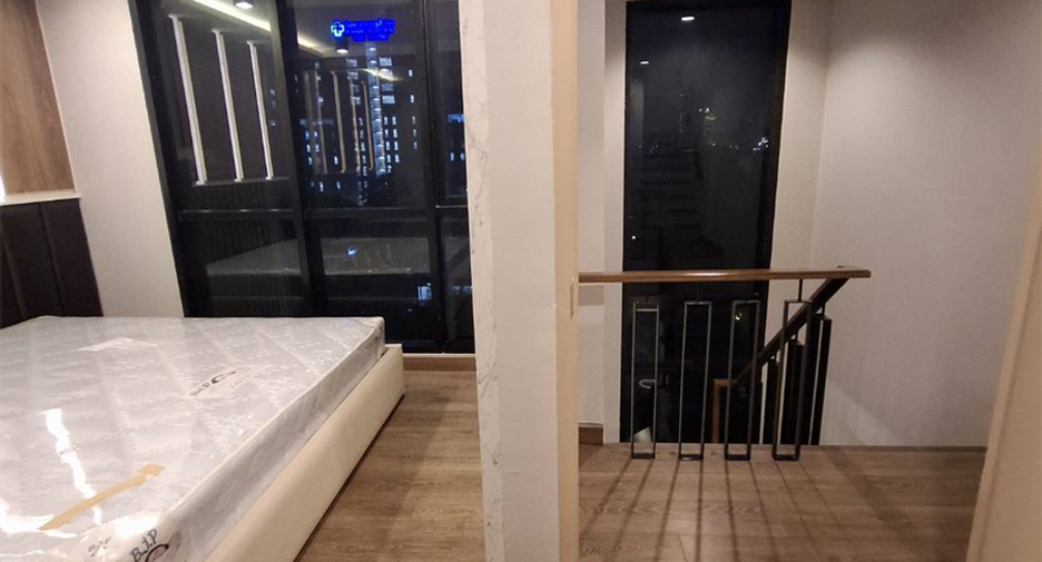 Condo en venta de 3 habitaciones en Phra Khanong, Bangkok