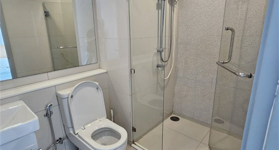À vendre 2 chambres condo à Khlong Toei, Bangkok