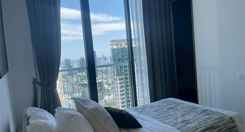 For sale 2 bedrooms condo in Khlong Toei, Bangkok