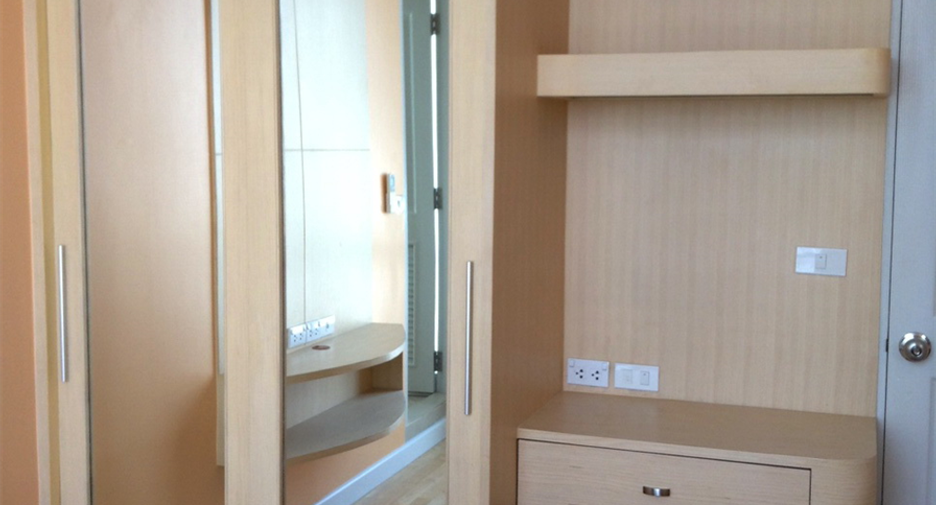 For sale 3 bedrooms condo in Sathon, Bangkok