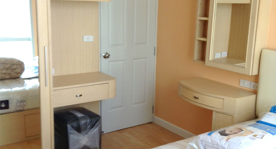 For sale 3 bedrooms condo in Sathon, Bangkok