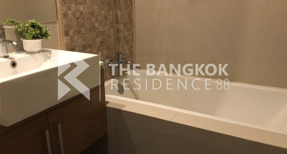 À vendre 1 chambre condo à Khlong Toei, Bangkok