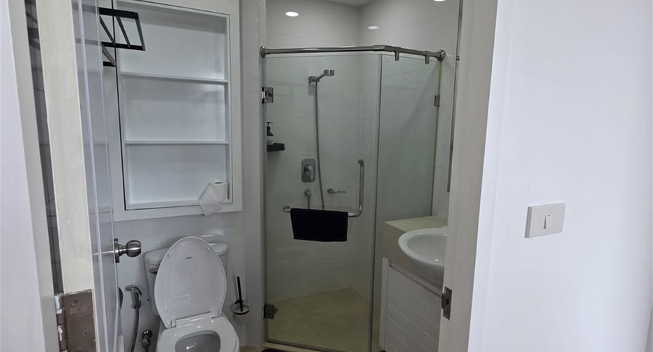 À vendre 3 chambres condo à Khlong Toei, Bangkok