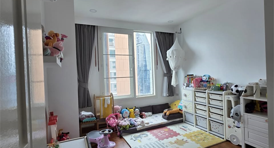 À vendre 3 chambres condo à Khlong Toei, Bangkok
