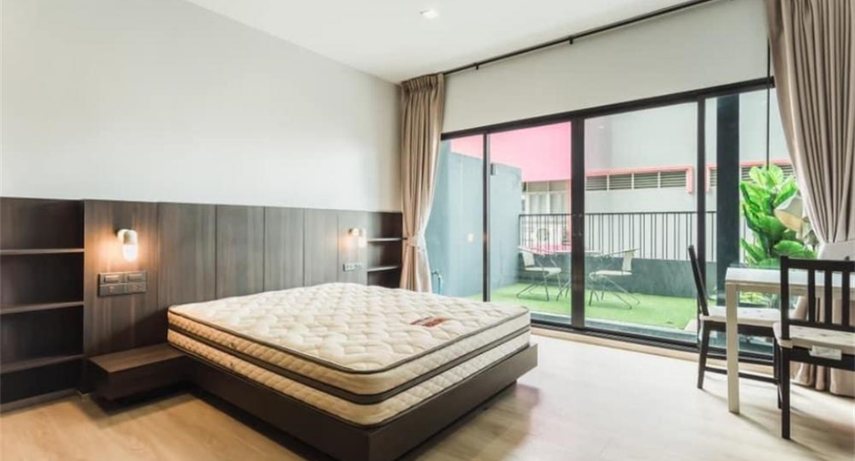 À vendre 1 chambre condo à Khlong Toei, Bangkok