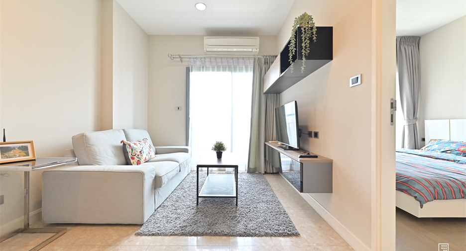 For sale 1 bed condo in Khlong Toei, Bangkok