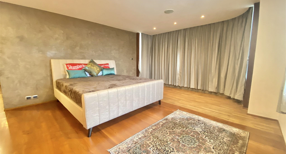 À vendre 3 chambres condo à Watthana, Bangkok