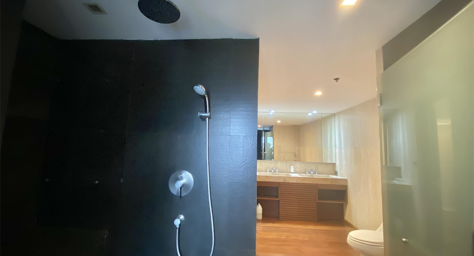 À vendre 3 chambres condo à Watthana, Bangkok