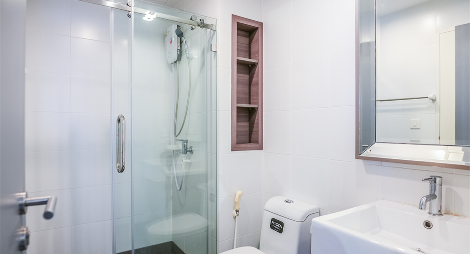 For sale 2 bedrooms condo in Sathon, Bangkok