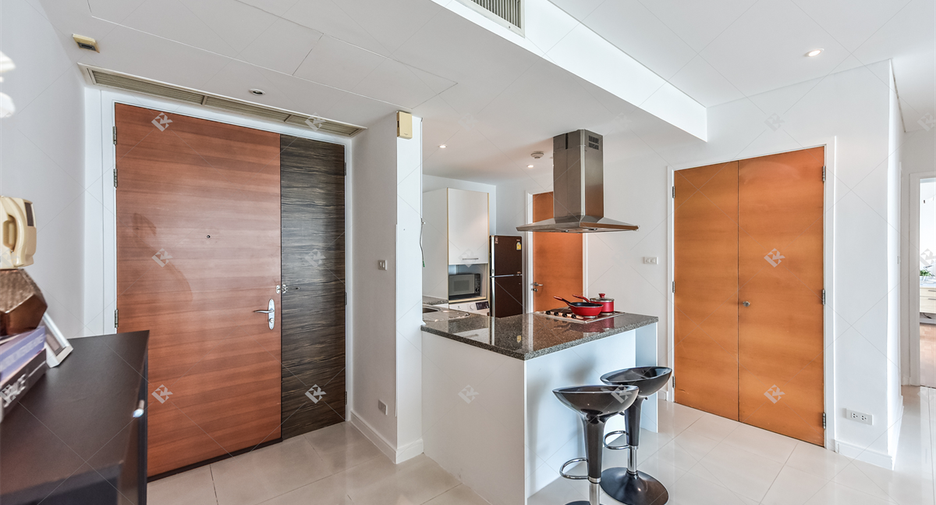 For sale 2 bedrooms condo in Khlong Toei, Bangkok