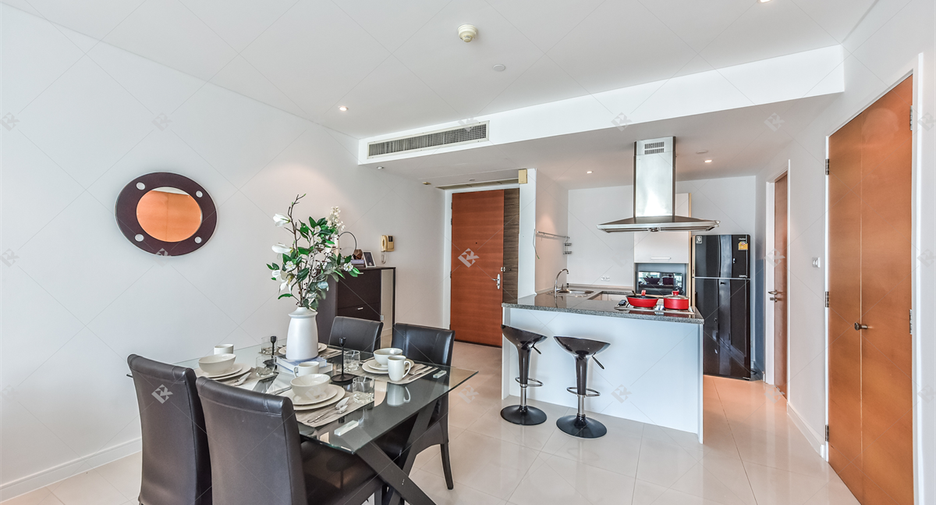 For sale 2 bedrooms condo in Khlong Toei, Bangkok