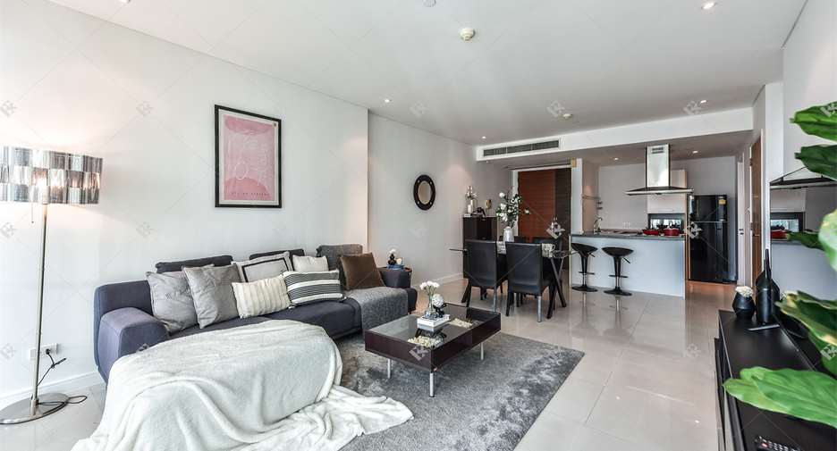 For sale 2 bedrooms condo in Khlong Toei, Bangkok