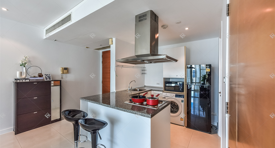 For sale 2 bedrooms condo in Khlong Toei, Bangkok