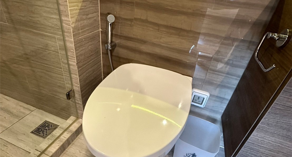 For sale 1 bed condo in Bang Na, Bangkok