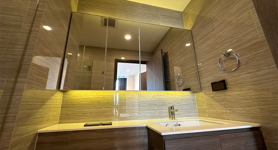 For sale 1 bed condo in Bang Na, Bangkok