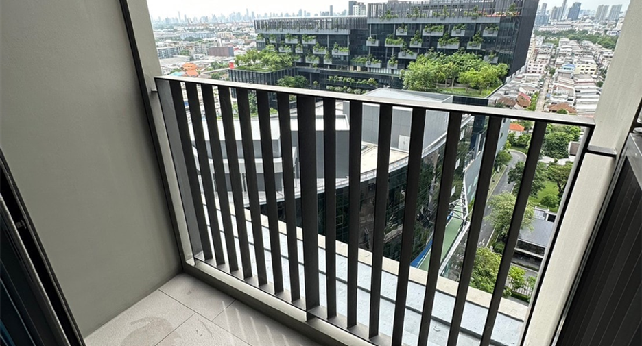 For sale 1 bed condo in Bang Na, Bangkok