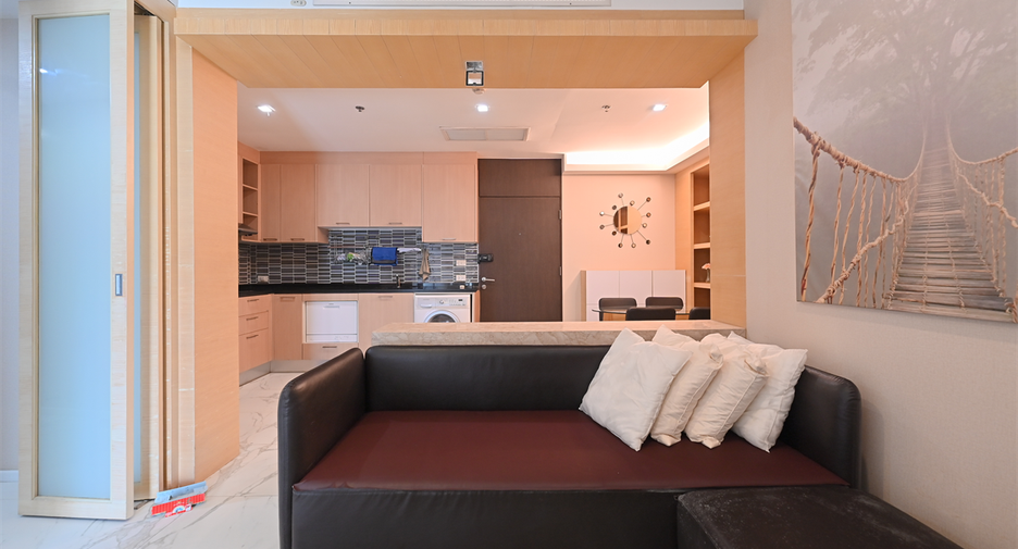 For sale 2 bedrooms condo in Khlong Toei, Bangkok